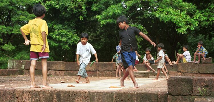 Abuse of flip-flops in Cambodia