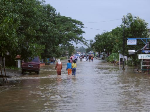 Flooding at Maros