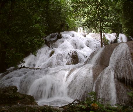 Saluopa Waterfall