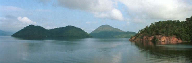 Blick vom Si Nakharin Damm nach Norden